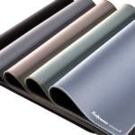 ⁦משטח דוחה נוזלים Breyta™ Desk Mat⁩ – תמונה ⁦3⁩