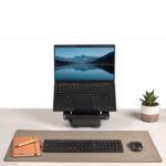 ⁦משטח דוחה נוזלים Breyta™ Desk Mat⁩ – תמונה ⁦5⁩